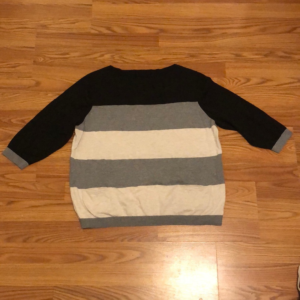 5/$30 Striped Sweater w/Pockets